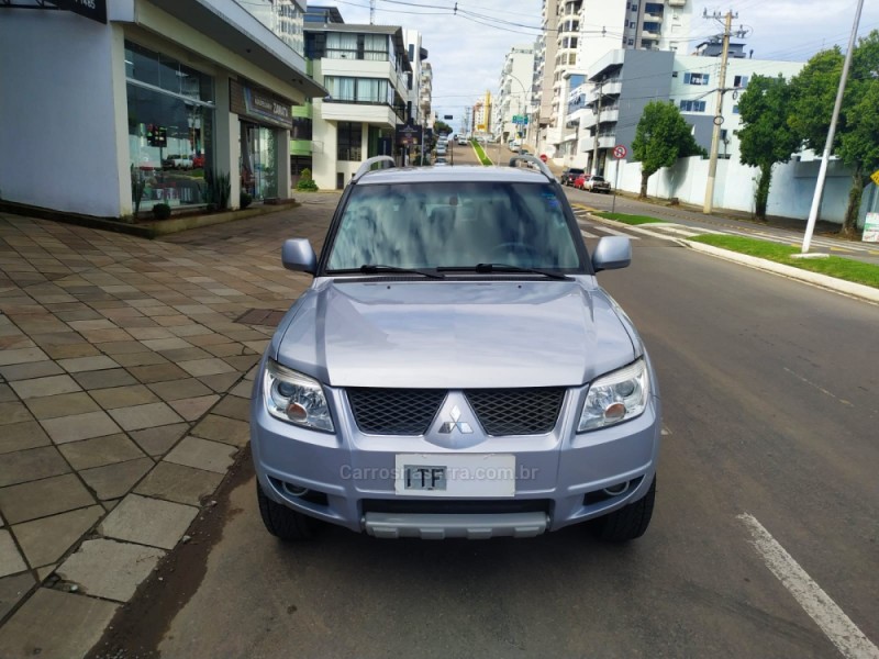 PAJERO TR4 2.0 4X2 16V 140CV FLEX 4P MANUAL - 2012 - GUAPORé