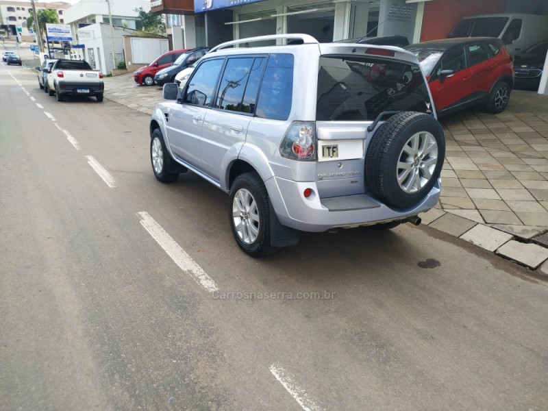 PAJERO TR4 2.0 4X2 16V 140CV FLEX 4P MANUAL - 2012 - GUAPORé