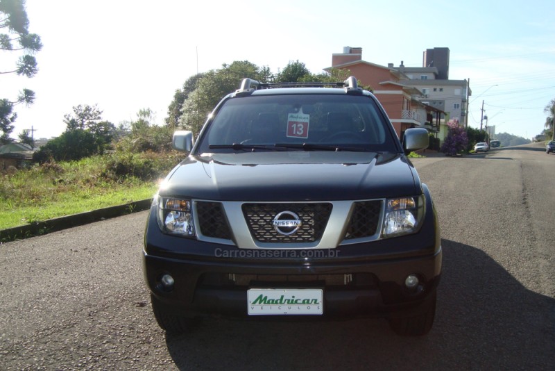 FRONTIER 2.5 SE ATTACK 4X4 CD TURBO ELETRONIC DIESEL 4P MANUAL - 2013 - FLORES DA CUNHA