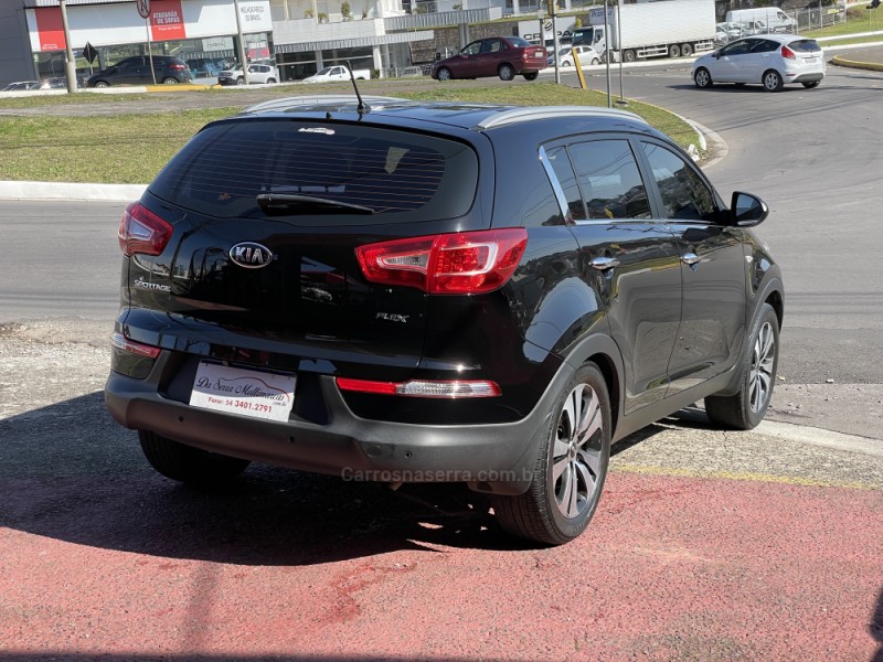 SPORTAGE 2.0 LX 4X2 16V FLEX 4P AUTOMÁTICO - 2014 - FARROUPILHA