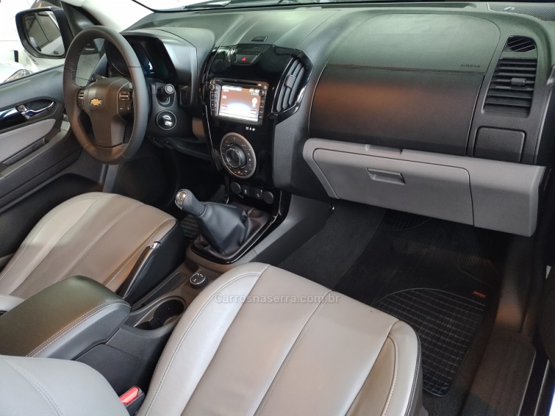 S10 2.5 LTZ 4X4 CD 16V FLEX 4P MANUAL - 2015 - FARROUPILHA