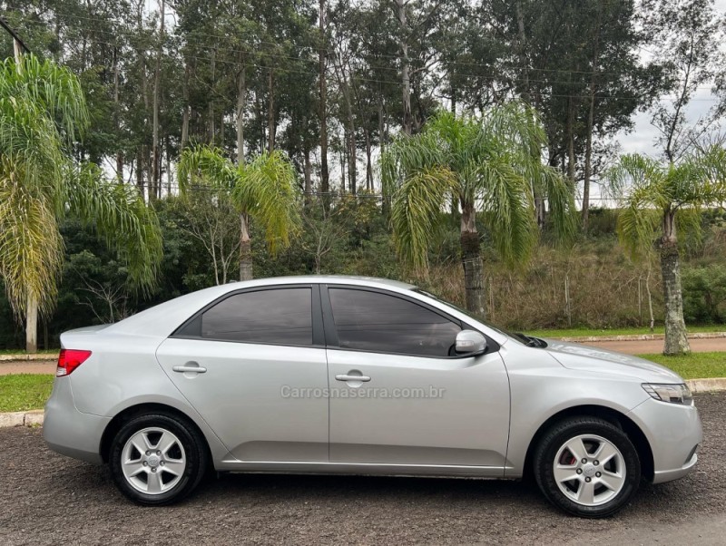CERATO 1.6 EX2 SEDAN 16V GASOLINA 4P MANUAL - 2010 - CAMPO BOM