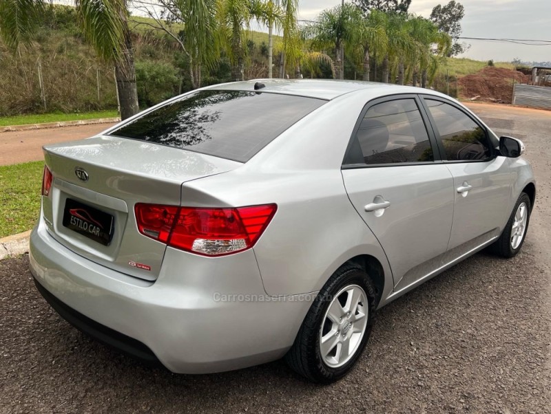 CERATO 1.6 EX2 SEDAN 16V GASOLINA 4P MANUAL - 2010 - CAMPO BOM