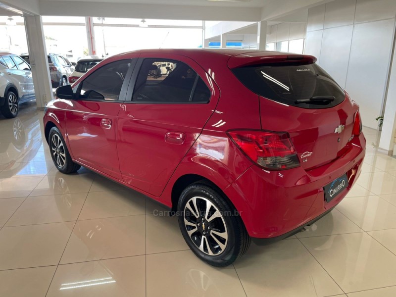 ONIX 1.4 MPFI LTZ 8V FLEX 4P MANUAL - 2015 - TAQUARA