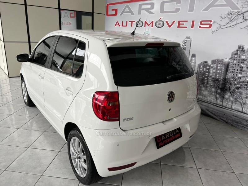 FOX 1.6 MI ITREND 8V FLEX 4P MANUAL - 2014 - IGREJINHA