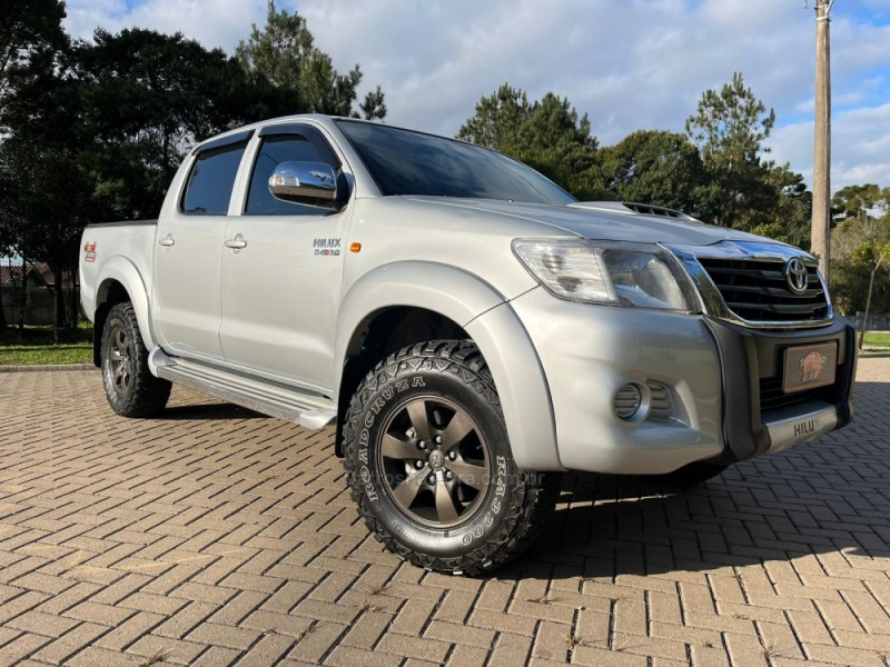 HILUX 3.0 SR 4X4 CD 8V TURBO DIESEL 4P MANUAL
