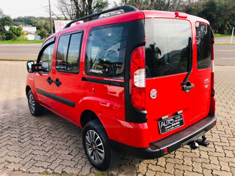 DOBLÓ 1.4 MPI ATTRACTIVE 8V FLEX 4P MANUAL 7 LUGARES - 2013 - DOIS IRMãOS