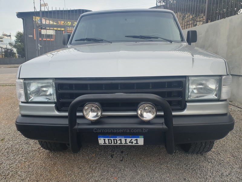 F-1000 3.9 SUPER SÉRIE 4X2 CD 8V TURBO DIESEL 3P MANUAL
