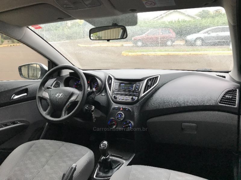 HB20S 1.6 COMFORT PLUS 16V FLEX 4P MANUAL - 2017 - TEUTôNIA