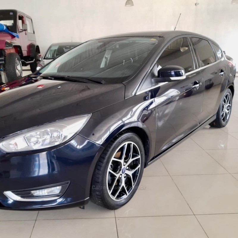 focus 2.0 titanium hatch 16v flex 4p automatico 2016 sao francisco de paula
