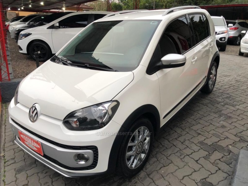 UP 1.0 TSI CROSS 12V FLEX 4P MANUAL - 2017 - TRêS COROAS