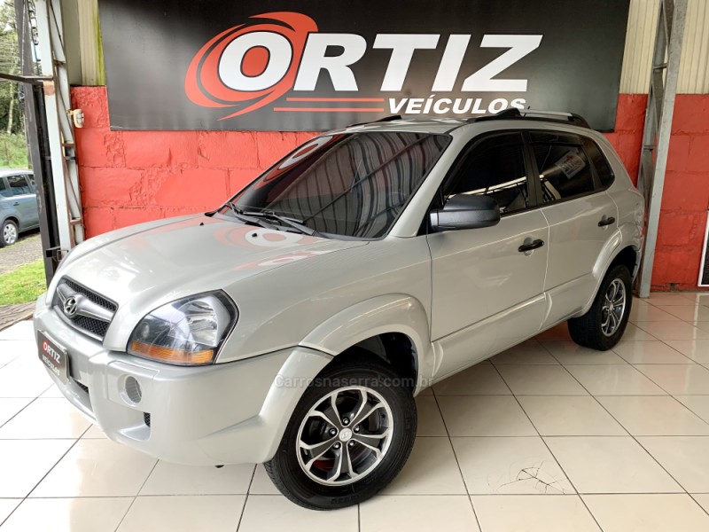 TUCSON 2.0 MPFI GL 16V 142CV 2WD GASOLINA 4P MANUAL