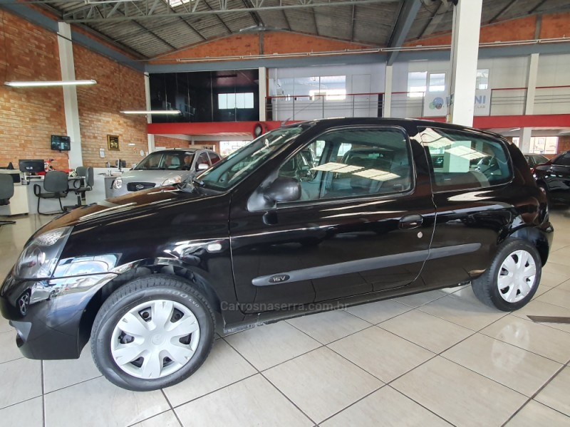 CLIO 1.0 CAMPUS 16V FLEX 2P MANUAL - 2010 - FARROUPILHA