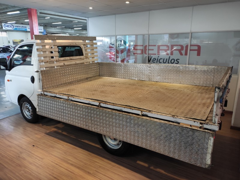 HR 2.5 LONGO COM CAÇAMBA 4X2 16V 130CV TURBO INTERCOOLER DIESEL 2P MANUAL - 2013 - CAXIAS DO SUL