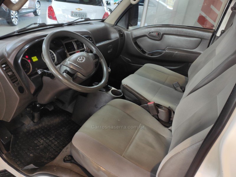 HR 2.5 LONGO COM CAÇAMBA 4X2 16V 130CV TURBO INTERCOOLER DIESEL 2P MANUAL - 2013 - CAXIAS DO SUL
