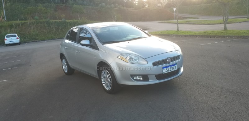 bravo 1.8 essence 16v flex 4p automatizado 2012 bento goncalves