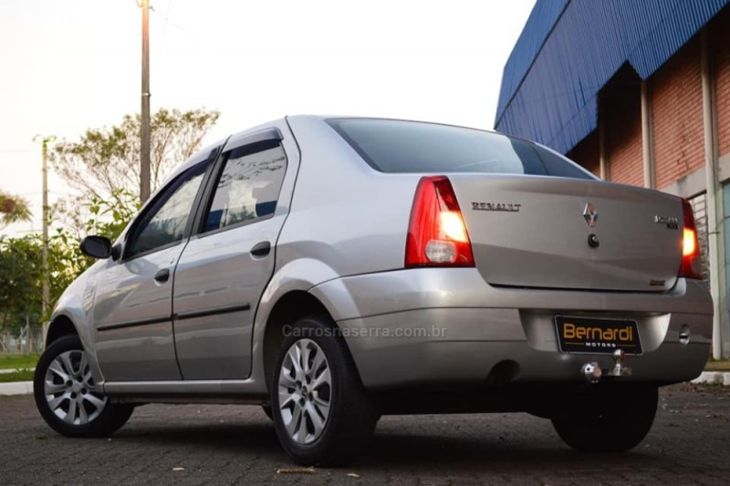 LOGAN 1.0 AUTHENTIQUE 16V FLEX 4P MANUAL - 2009 - CAMPO BOM