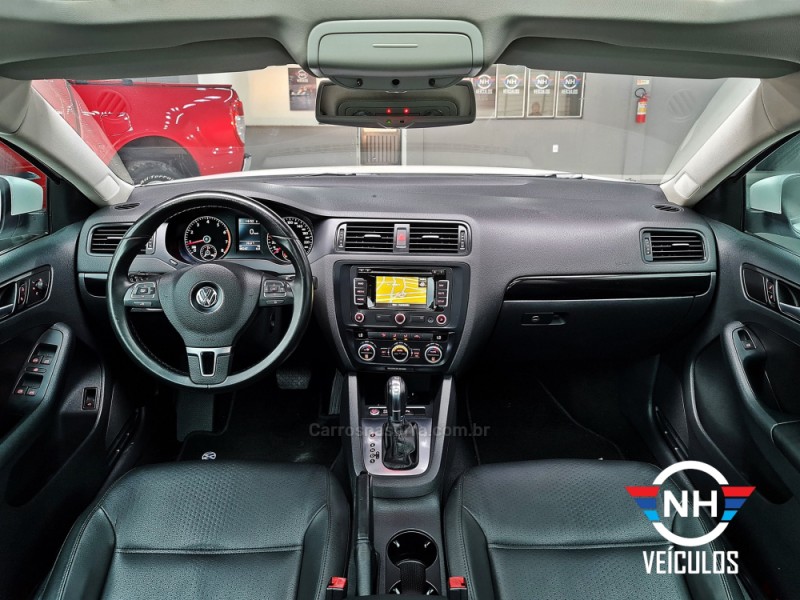 JETTA 2.0 COMFORTLINE FLEX 4P TIPTRONIC - 2014 - NOVO HAMBURGO