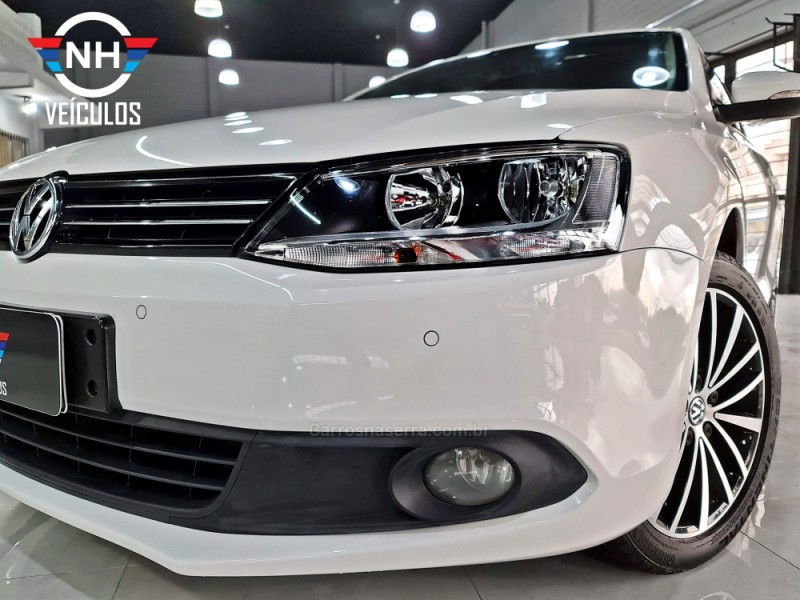 JETTA 2.0 COMFORTLINE FLEX 4P TIPTRONIC - 2014 - NOVO HAMBURGO