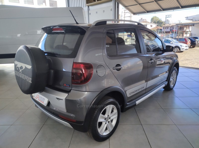 CROSSFOX 1.6 MI FLEX 8V 4P MANUAL - 2011 - TAPEJARA