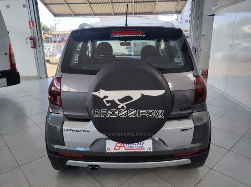 CROSSFOX 1.6 MI FLEX 8V 4P MANUAL - 2011 - TAPEJARA