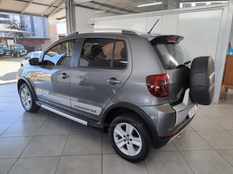 CROSSFOX 1.6 MI FLEX 8V 4P MANUAL - 2011 - TAPEJARA
