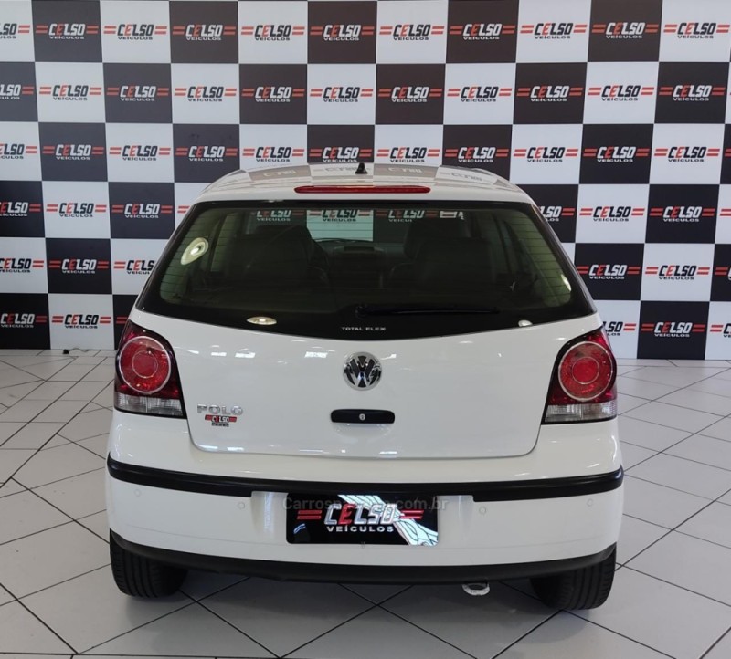 POLO 1.6 MI PLUS 8V GASOLINA 4P MANUAL - 2009 - DOIS IRMãOS