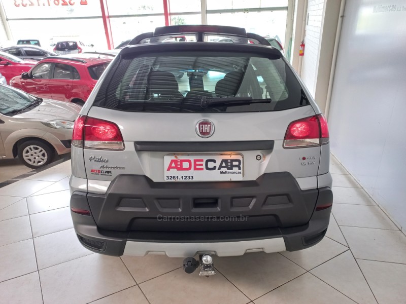 PALIO 1.8 MPI ADVENTURE LOCKER WEEKEND 16V FLEX 4P MANUAL - 2011 - FARROUPILHA