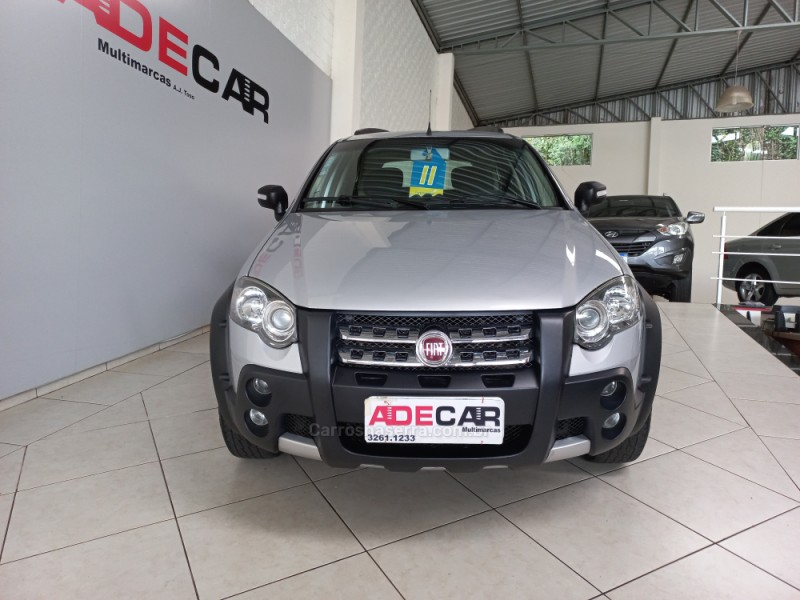 PALIO 1.8 MPI ADVENTURE LOCKER WEEKEND 16V FLEX 4P MANUAL - 2011 - FARROUPILHA
