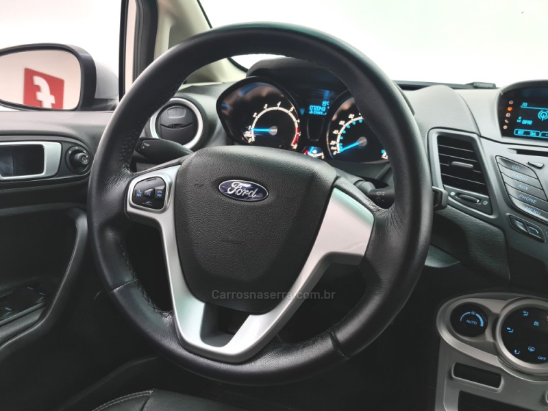 FIESTA 1.6 MPI SEDAN 8V FLEX 4P MANUAL - 2015 - SANTA CRUZ DO SUL