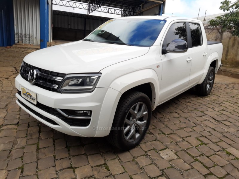 AMAROK 3.0 V6 TDI HIGHLINE CD DIESEL 4MOTION AUTOMÁTICO - 2019 - VACARIA