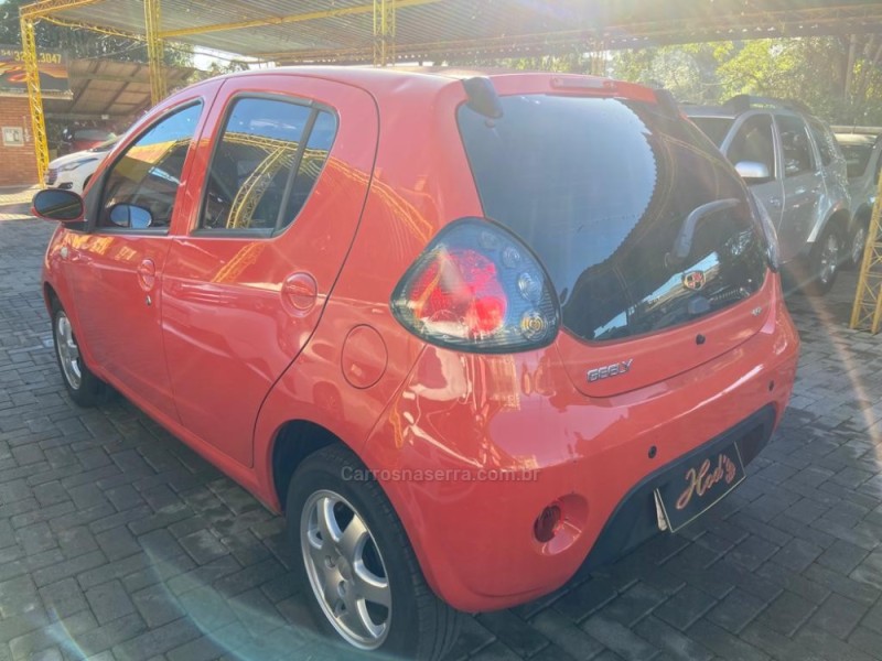 GC2 1.0 GL 12V GASOLINA 4P MANUAL - 2015 - CANELA