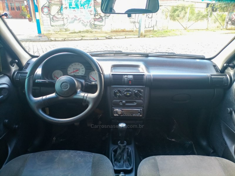 CORSA 1.0 MPFI MILENIUM II SEDAN 8V GASOLINA 4P MANUAL - 2002 - CAXIAS DO SUL