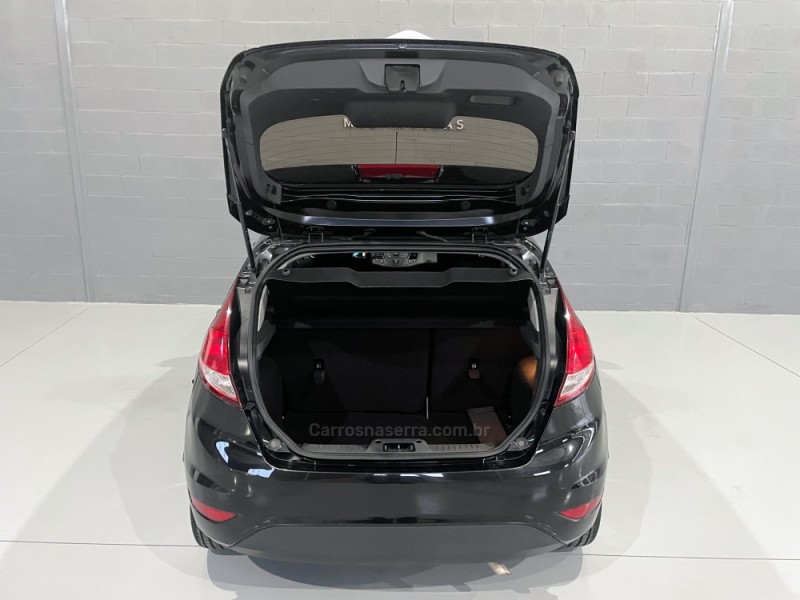 FIESTA 1.6 SE HATCH 16V FLEX 4P MANUAL - 2017 - ESTâNCIA VELHA