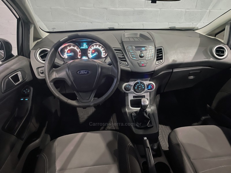 FIESTA 1.6 SE HATCH 16V FLEX 4P MANUAL - 2017 - ESTâNCIA VELHA