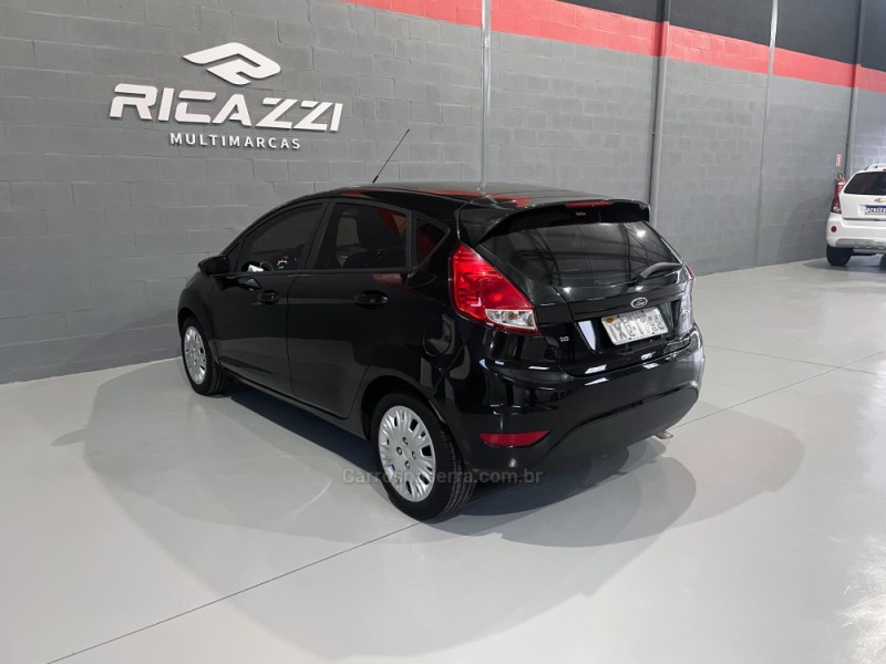 FIESTA 1.6 SE HATCH 16V FLEX 4P MANUAL - 2017 - ESTâNCIA VELHA