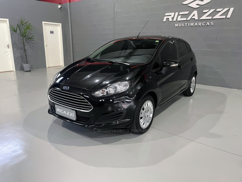 FIESTA 1.6 SE HATCH 16V FLEX 4P MANUAL - 2017 - ESTâNCIA VELHA
