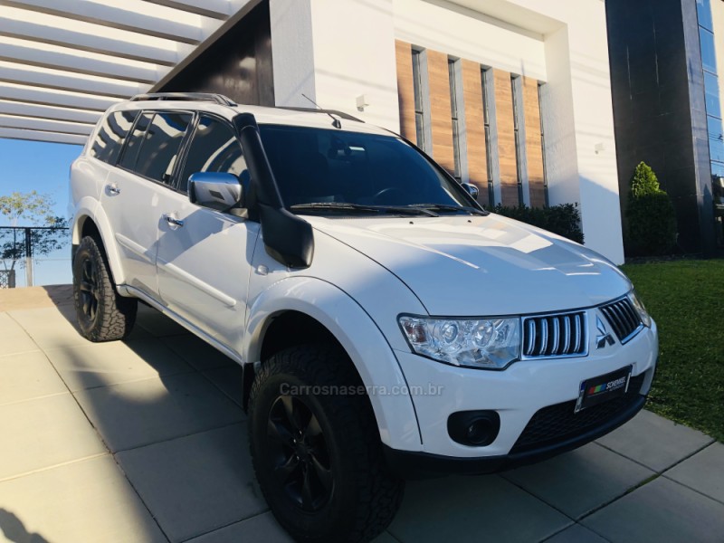 PAJERO DAKAR 3.2 HPE 4X4 7 LUGARES 16V TURBO INTERCOOLER DIESEL 4P AUTOMÁTICO - 2012 - NOVA PETRóPOLIS