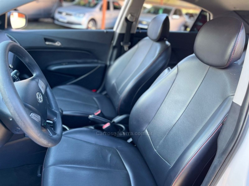 HB20S 1.6 COMFORT PLUS 16V FLEX 4P AUTOMÁTICO - 2015 - CANELA