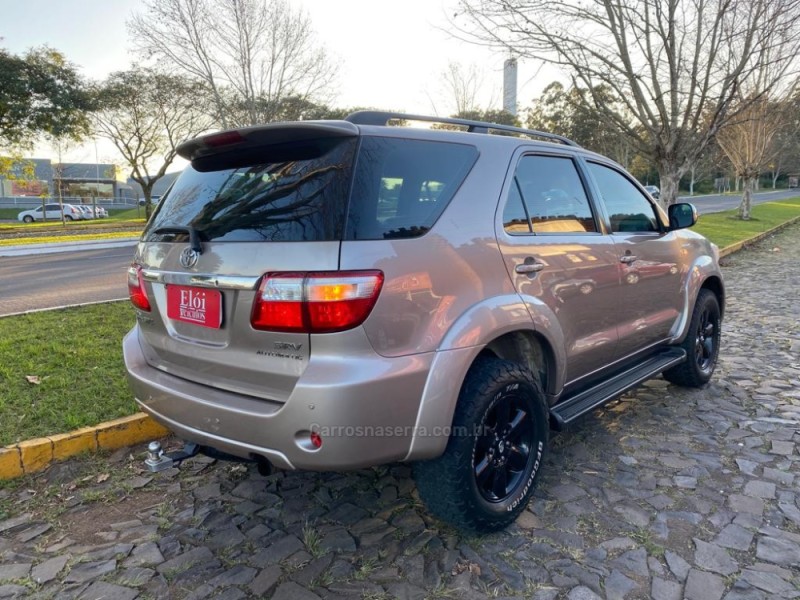HILUX SW4 3.0 SRV 4X4 7 LUGARES 16V TURBO INTERCOOLER DIESEL 4P AUTOMÁTICO - 2009 - DOIS IRMãOS