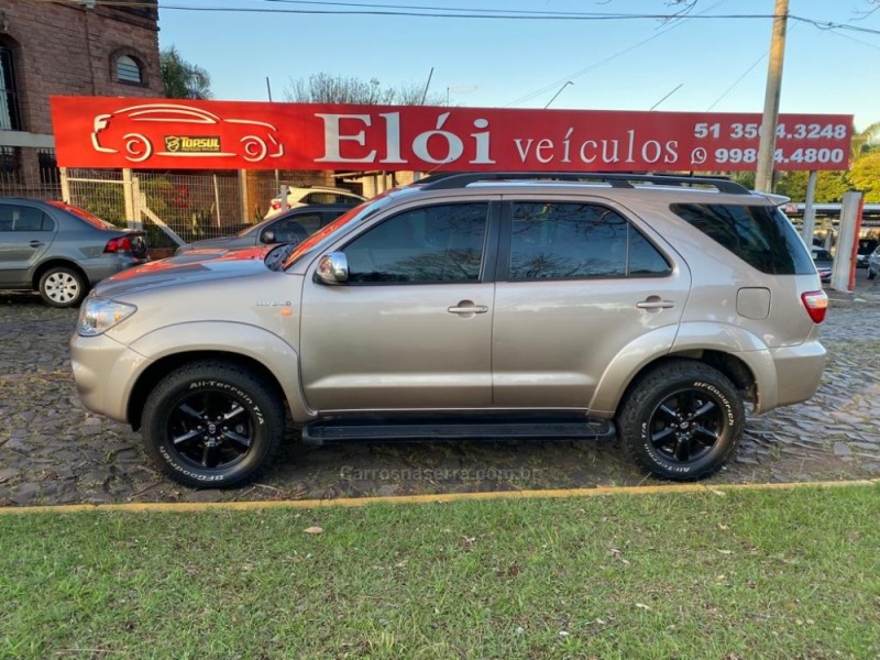 HILUX SW4 3.0 SRV 4X4 7 LUGARES 16V TURBO INTERCOOLER DIESEL 4P AUTOMÁTICO - 2009 - DOIS IRMãOS