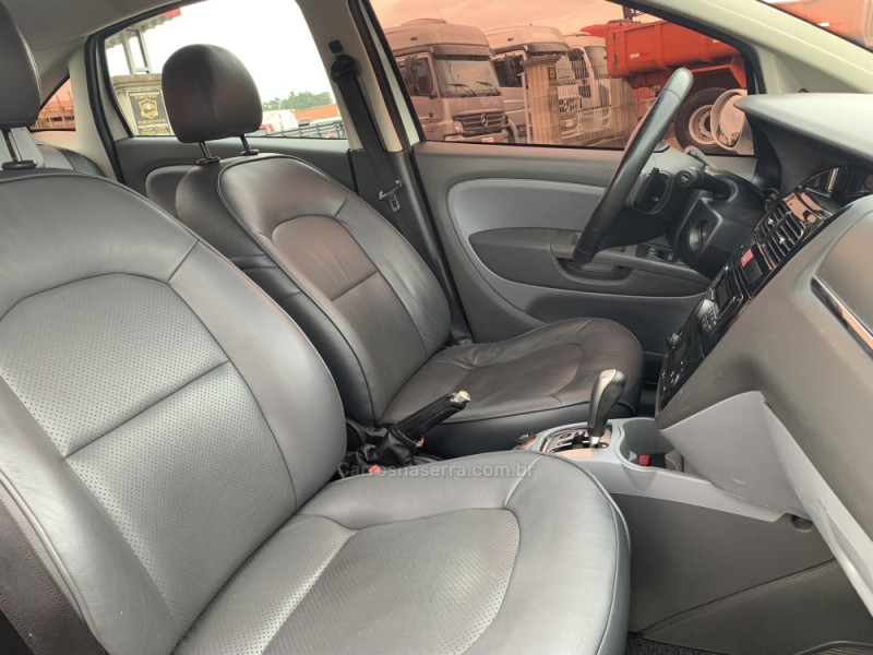 LINEA 1.8 ABSOLUTE 16V FLEX 4P AUTOMATIZADO - 2013 - BOM PRINCíPIO