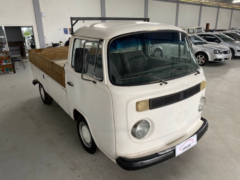 KOMBI 1.6 PICK-UP CS 8V GASOLINA 2P MANUAL - 1986 - BOM PRINCíPIO