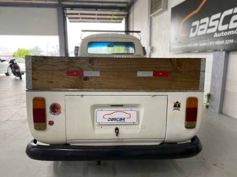 KOMBI 1.6 PICK-UP CS 8V GASOLINA 2P MANUAL - 1986 - BOM PRINCíPIO