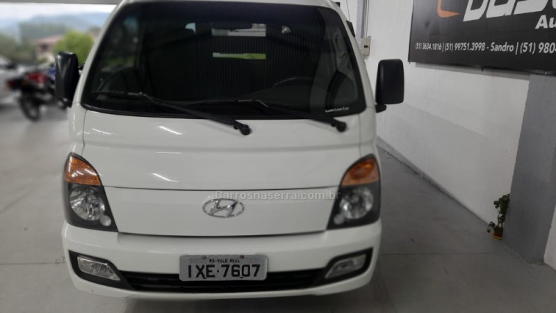 HR 2.5 TCI HD LONGO COM CAÇAMBA 4X2 8V 97CV TURBO INTERCOOLER DIESEL 2P MANUAL - 2016 - BOM PRINCíPIO