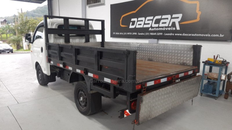 HR 2.5 TCI HD LONGO COM CAÇAMBA 4X2 8V 97CV TURBO INTERCOOLER DIESEL 2P MANUAL - 2016 - BOM PRINCíPIO