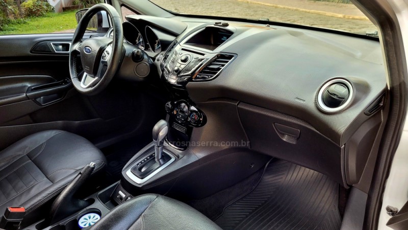 FIESTA 1.0 ECOBOOST TITANIUM HATCH 12V GASOLINA 4P AUTOMÁTICO - 2017 - IVOTI