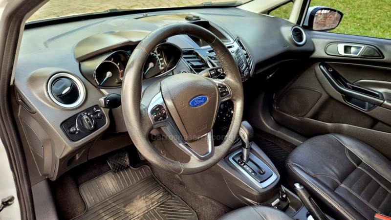FIESTA 1.0 ECOBOOST TITANIUM HATCH 12V GASOLINA 4P AUTOMÁTICO - 2017 - IVOTI