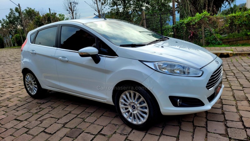 FIESTA 1.0 ECOBOOST TITANIUM HATCH 12V GASOLINA 4P AUTOMÁTICO - 2017 - IVOTI
