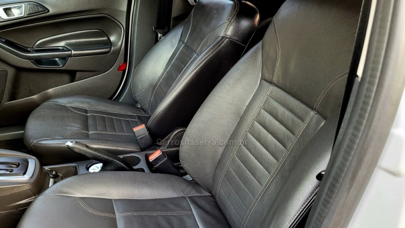 FIESTA 1.0 ECOBOOST TITANIUM HATCH 12V GASOLINA 4P AUTOMÁTICO - 2017 - IVOTI